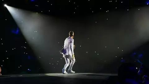 Justin bieber all around the world скачать mp3