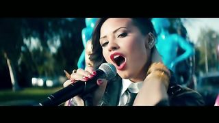 Demi Lovato feat. Cher Lloyd - Really Don't Care