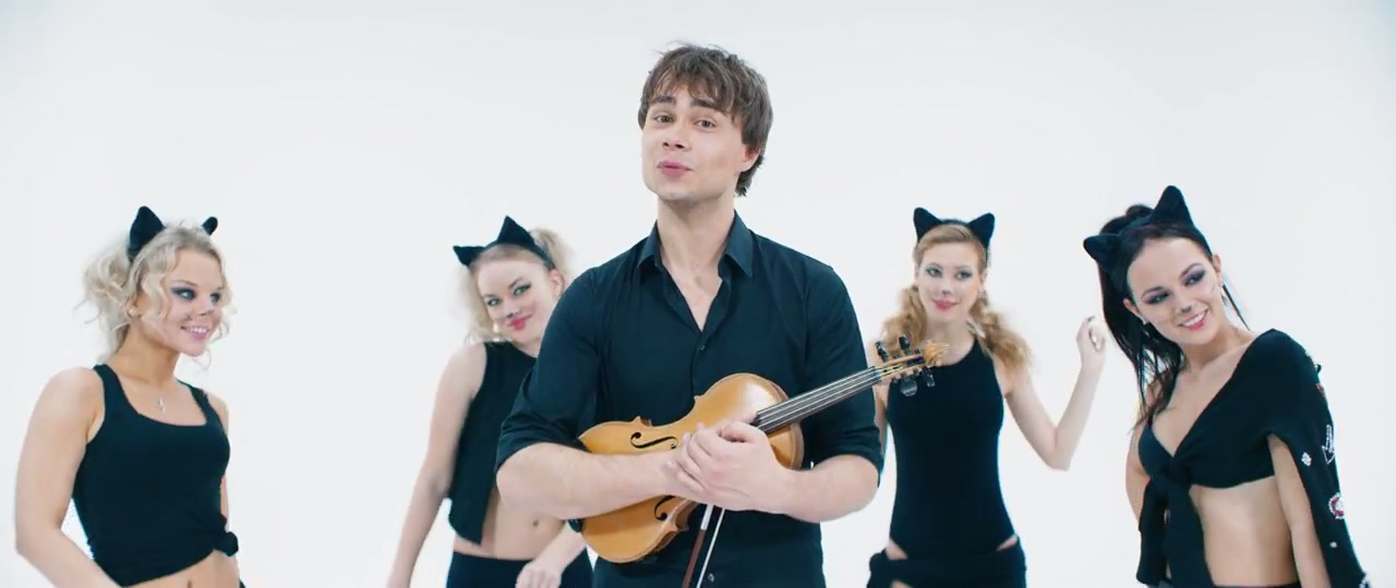 Коте песни слушать. Александр Рыбак котик. Alexander Rybak котик. Александр Рыбак котик клип. Рыбак мой котик.