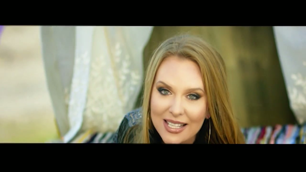 Катя эх душа слушать. Стихи катерине красивые. Душевная девушка. Сладка ягода в лес поманит. Чистота души.