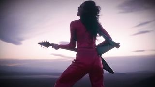 SOFI TUKKER - Batshit