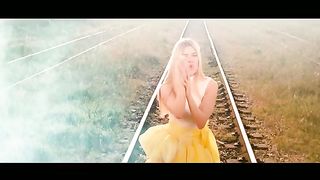 KDDK feat. Arilena Ara - Last Train To Paris