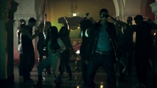 Usher - DJ Got Us Fallin' In Love ft. Pitbull