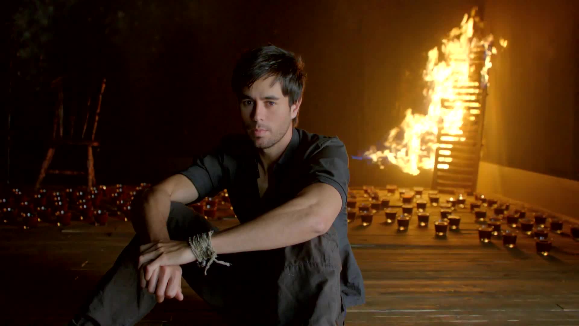 Энрики клип. Энрике Иглесиас ayer. Энрике клип есть. Enrique Iglesias Tonight Live. Энрике Иглесиас клипы видео.