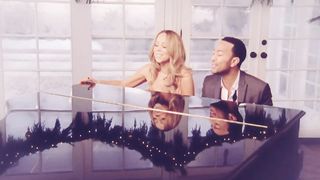 Mariah Carey & John Legend - When Christmas Comes