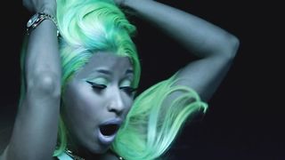 Nicki Minaj ft. 2 Chainz - Beez In The Trap