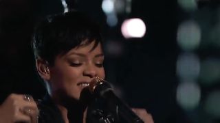 Rihanna - Diamonds - The Voice